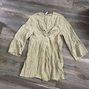Light green dress